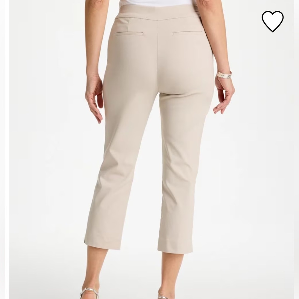 Chico's Brigitte Pull On Crop Pants in Smokey Taupe. Size 1 (M/10) - Picture 3 of 8